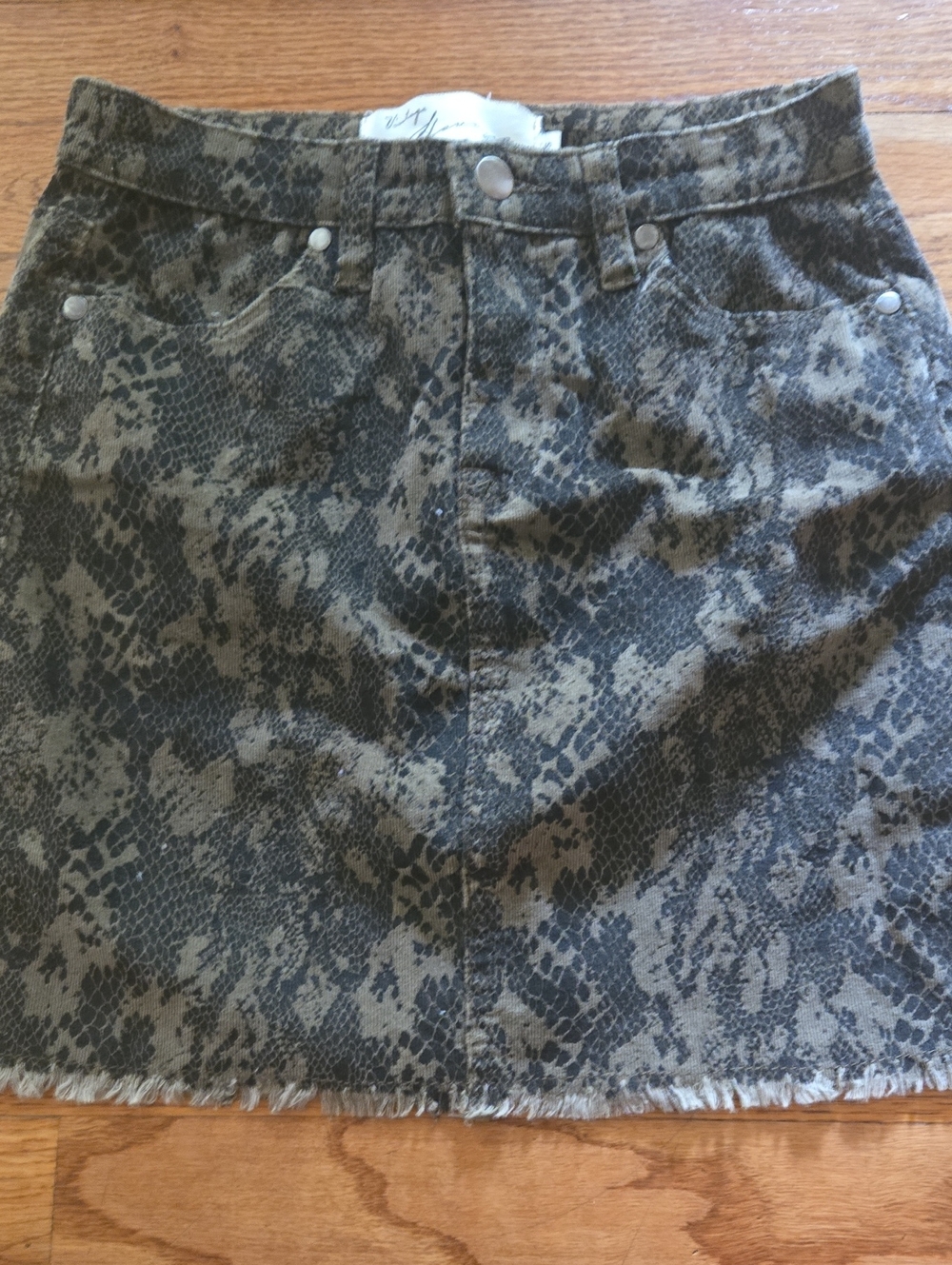 Vintage Havana Olive Snake-Print Mini Skirt